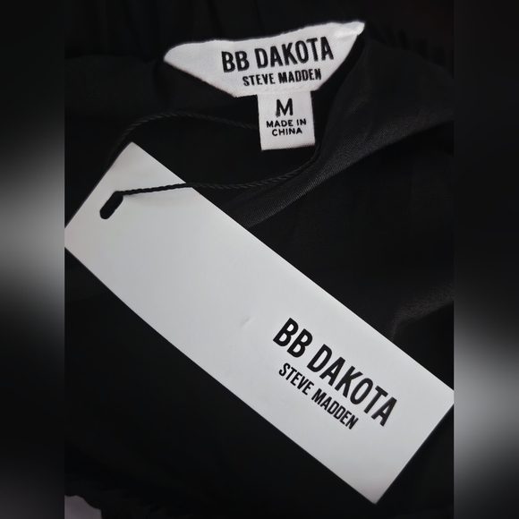 BB Dakota Black Pleated Mini Skirt Size M NWT - Picture 9 of 10